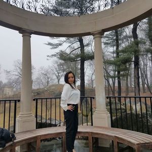 Meet your Posher, Laura